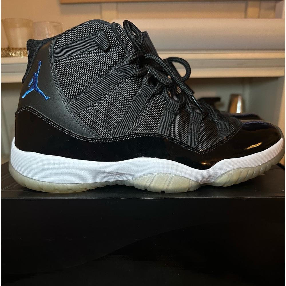 Air Jordan 11 Retro Space Jams Black / Varsity Royal-White